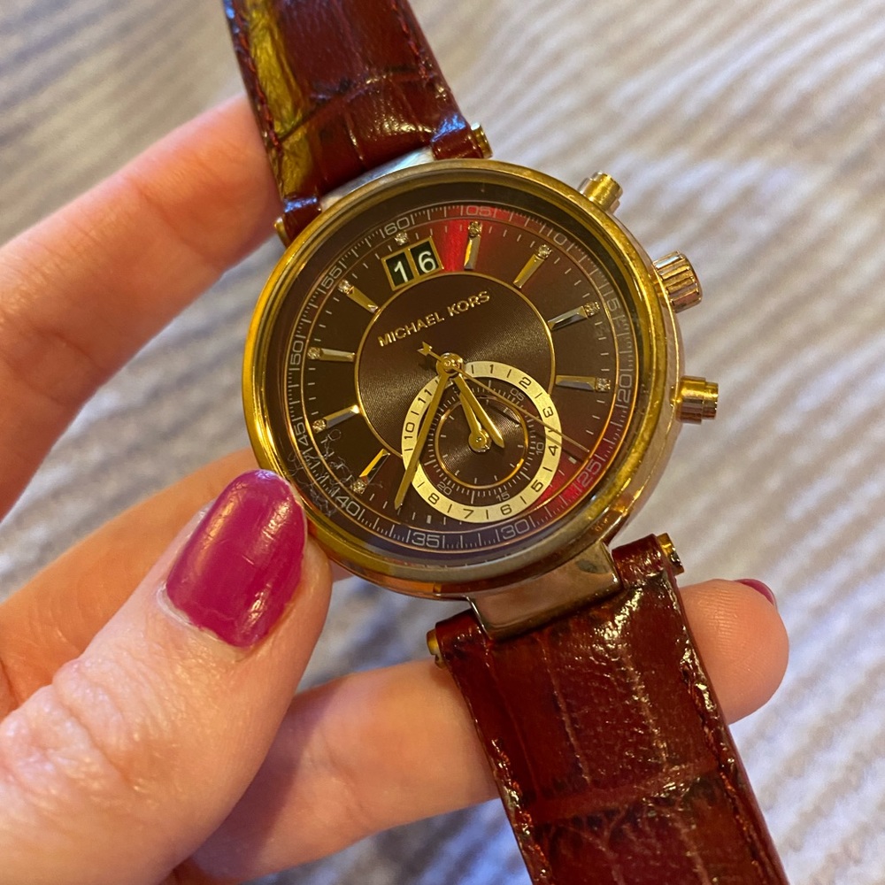 MK CROC-EMBOSSED LEATHER STRAP WATCH